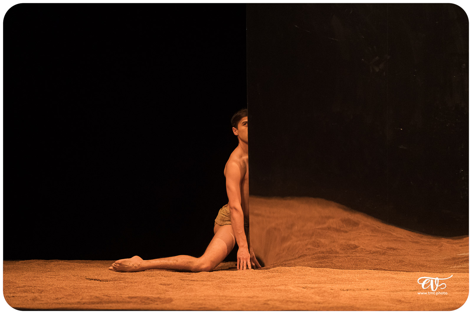 MY LAND (RECIRQUEL COMPANY)